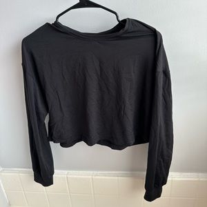 Women’s dry fit crop top from Halara